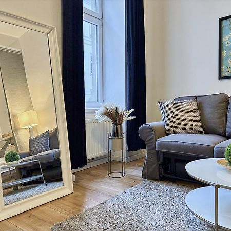 Luxurious And Bright, 5 Min To City Center Apartment เวียนนา ภายนอก รูปภาพ