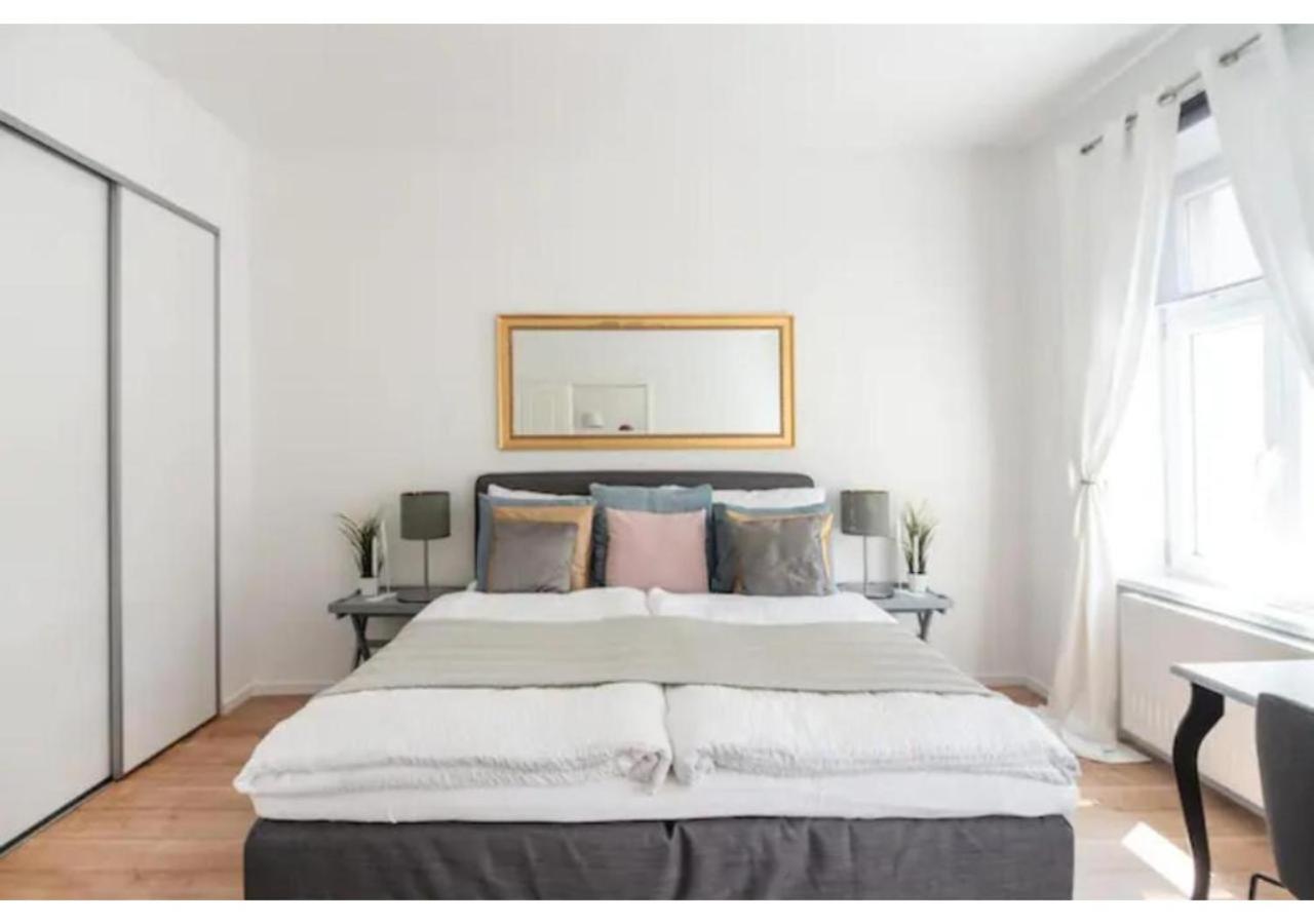 Luxurious And Bright, 5 Min To City Center Apartment เวียนนา ภายนอก รูปภาพ