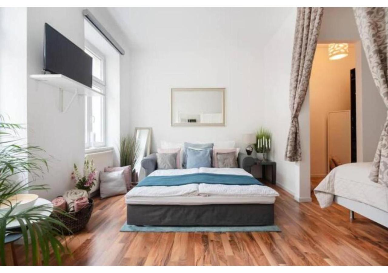 Luxurious And Bright, 5 Min To City Center Apartment เวียนนา ภายนอก รูปภาพ